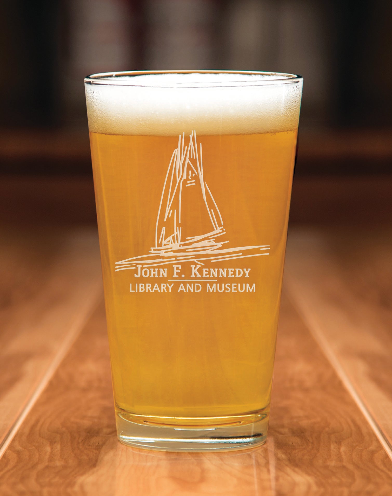 Victura Sketch Pint Glass